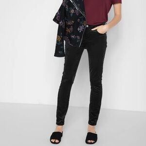 7 For All Mankind Ankle Skinny Black Velvet EUC Size 23